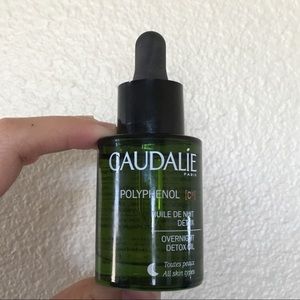Caudalie. Polyphenol C15.